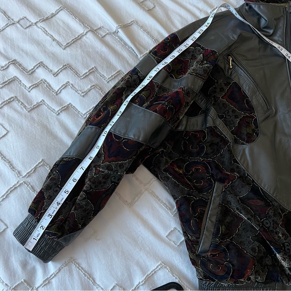 vintage velvet patch leather bomber jacket - Picture 11 of 15